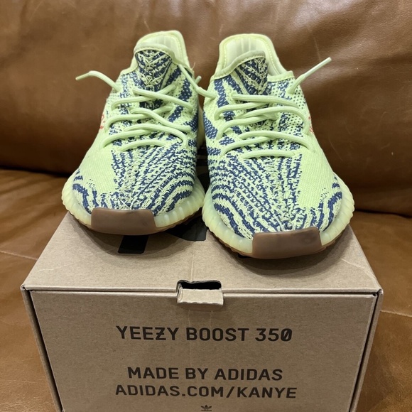 Adidas Yeezy Boost 350 V2 Semi Frozen Yellow Size 8.5 B37572 8 1/2 - Picture 2 of 11